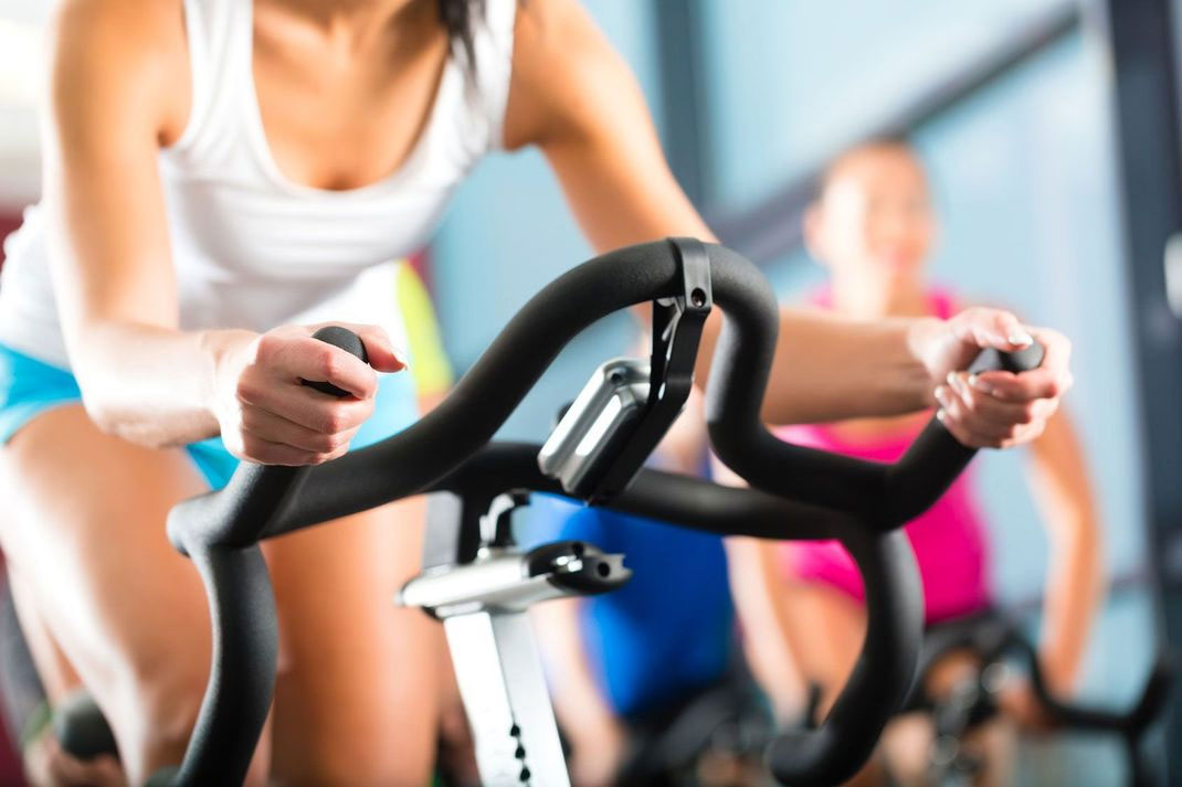 Indoor Cycle vs. Upright Bike: What’s the Difference?